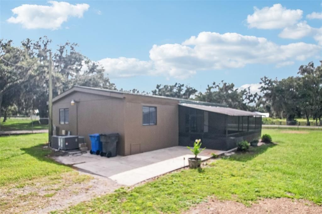 待售: $295,000 (3 贝兹, 2 浴室, 1196 平方英尺)