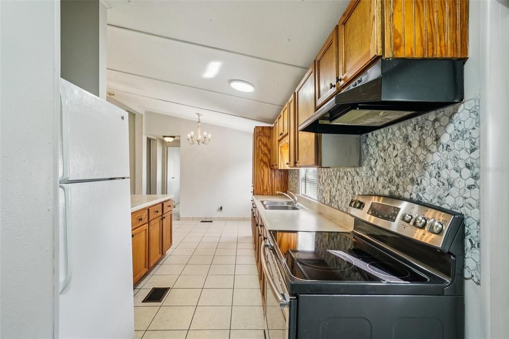 待售: $295,000 (3 贝兹, 2 浴室, 1196 平方英尺)