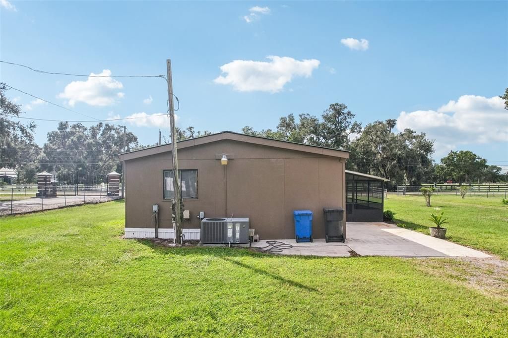 待售: $295,000 (3 贝兹, 2 浴室, 1196 平方英尺)