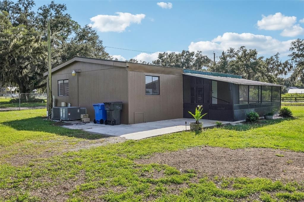 待售: $295,000 (3 贝兹, 2 浴室, 1196 平方英尺)