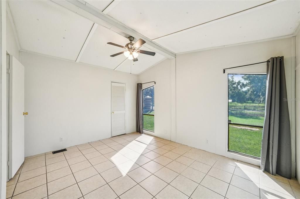 待售: $295,000 (3 贝兹, 2 浴室, 1196 平方英尺)