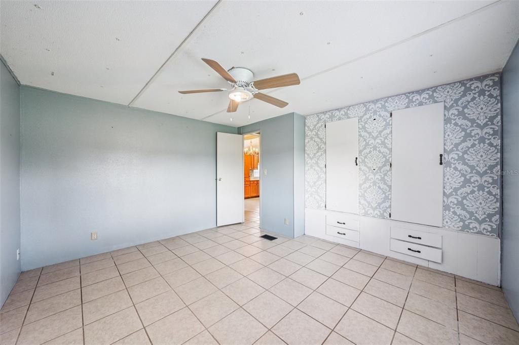 待售: $295,000 (3 贝兹, 2 浴室, 1196 平方英尺)