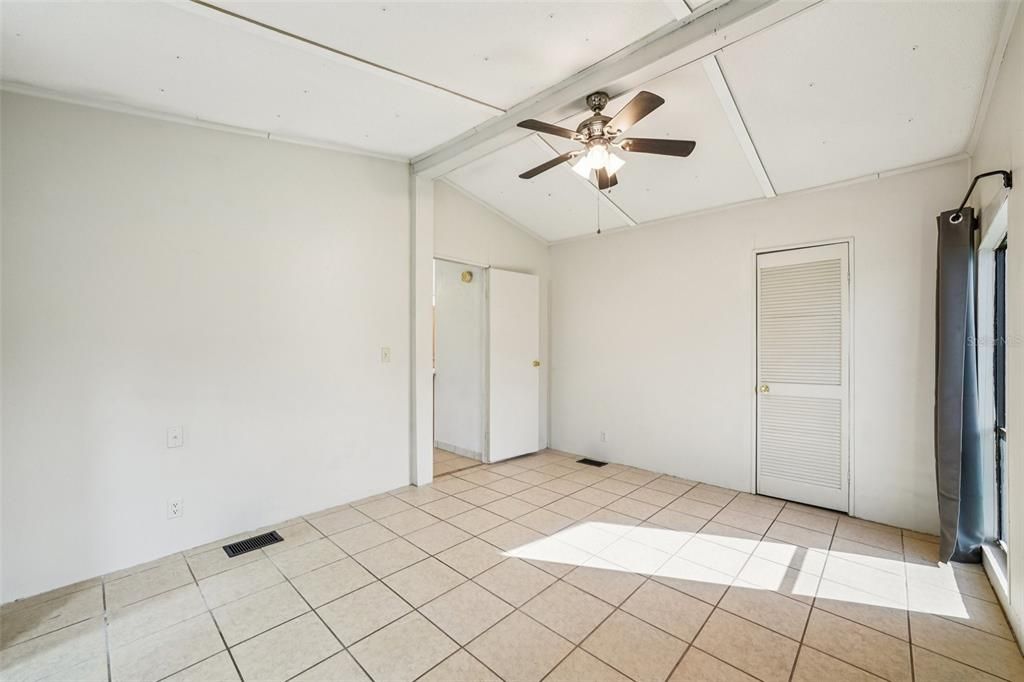 待售: $295,000 (3 贝兹, 2 浴室, 1196 平方英尺)