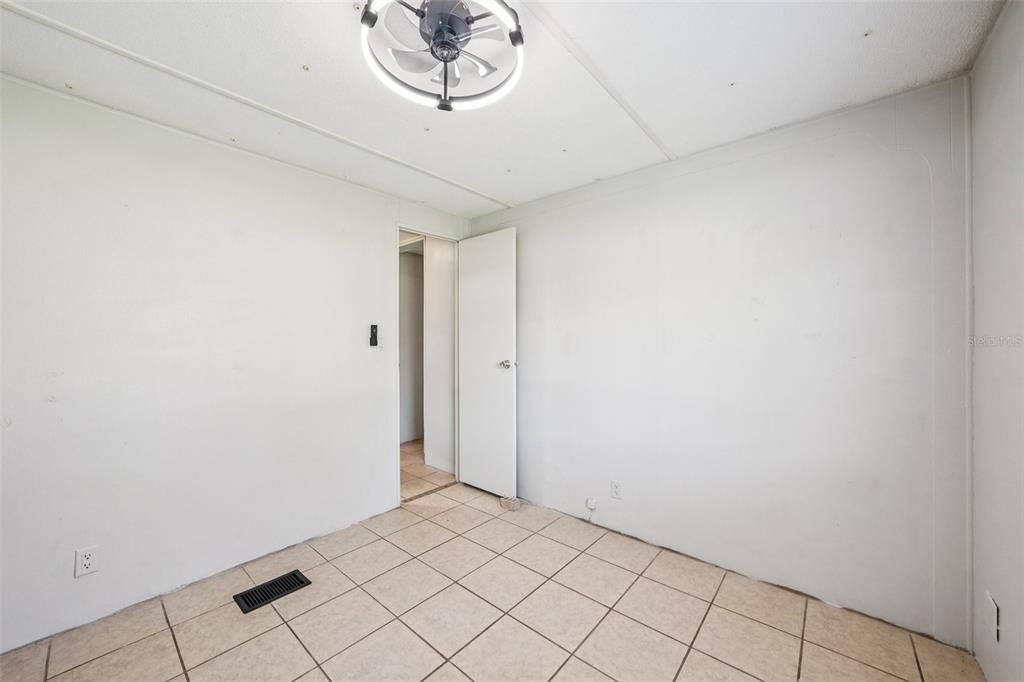 待售: $295,000 (3 贝兹, 2 浴室, 1196 平方英尺)