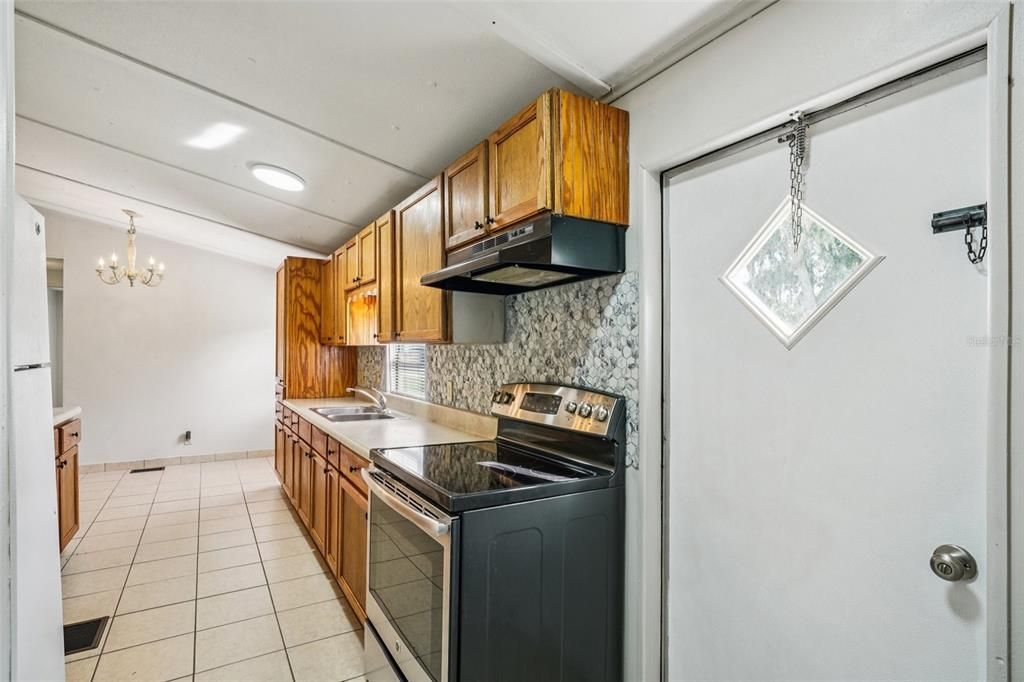 待售: $295,000 (3 贝兹, 2 浴室, 1196 平方英尺)