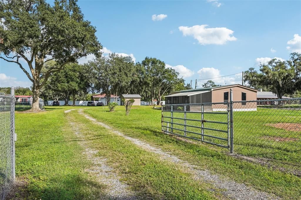 待售: $295,000 (3 贝兹, 2 浴室, 1196 平方英尺)