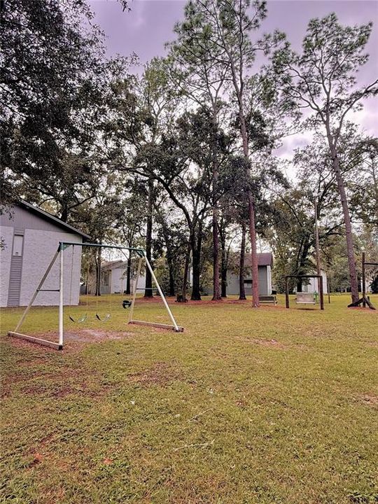 For Rent: $1,400 (2 beds, 1 baths, 938 Square Feet)