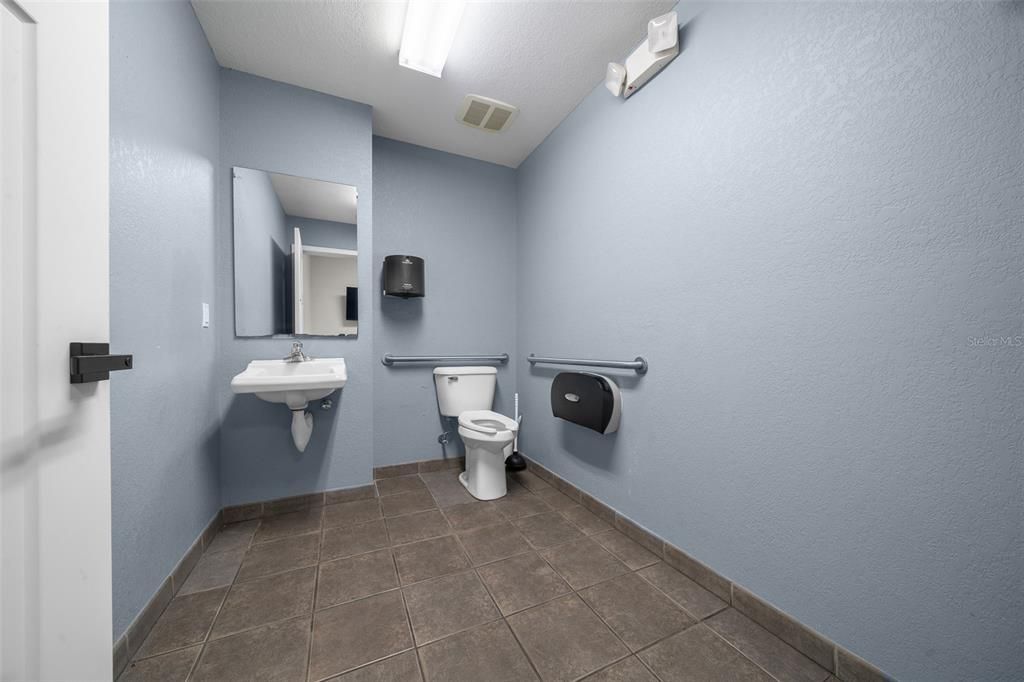 待售: $380,196 (0 贝兹, 0 浴室, 2500 平方英尺)