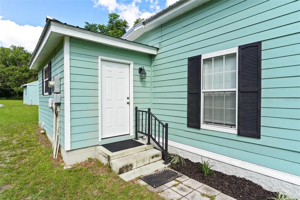 For Sale: $325,000 (3 beds, 2 baths, 1532 Square Feet)