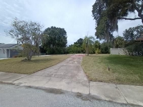 На продажу: $39,900 (0.21 acres)