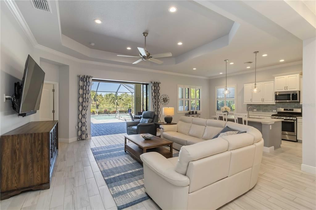 For Sale: $699,999 (3 beds, 2 baths, 2181 Square Feet)