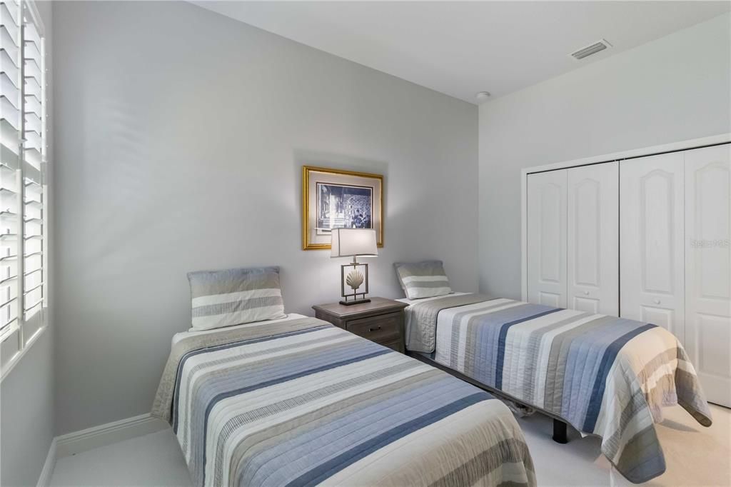 For Sale: $699,999 (3 beds, 2 baths, 2181 Square Feet)