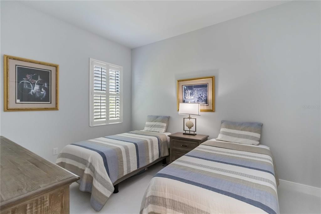 For Sale: $699,999 (3 beds, 2 baths, 2181 Square Feet)