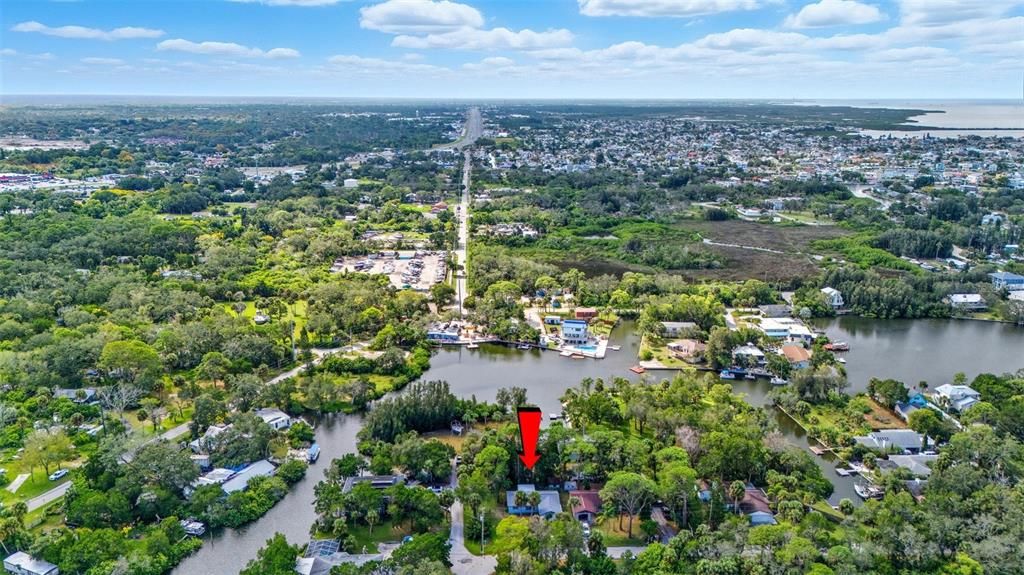 На продажу: $298,999 (2 спален, 2 ванн, 1077 Квадратных фут)