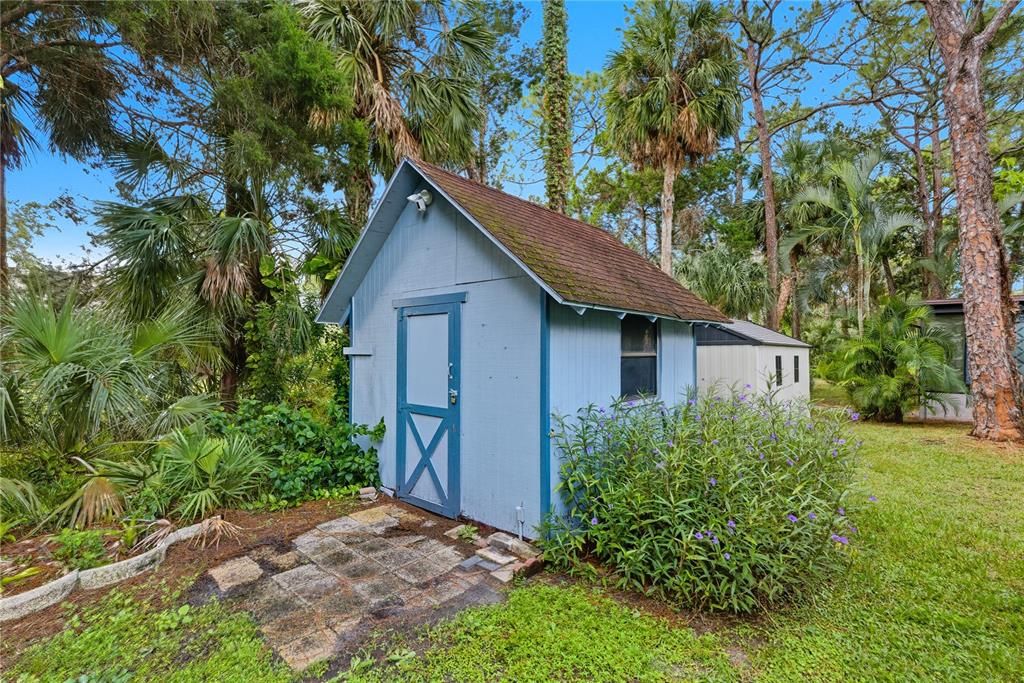 На продажу: $298,999 (2 спален, 2 ванн, 1077 Квадратных фут)