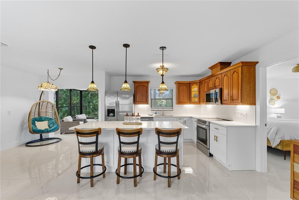 На продажу: $298,999 (2 спален, 2 ванн, 1077 Квадратных фут)