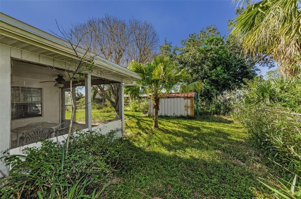 Activo con contrato: $325,000 (5 camas, 2 baños, 2181 Pies cuadrados)