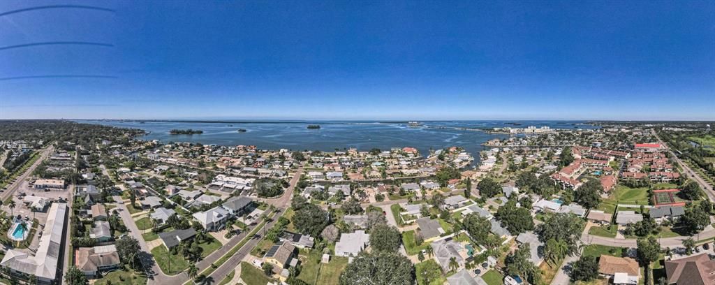 Activo con contrato: $325,000 (5 camas, 2 baños, 2181 Pies cuadrados)