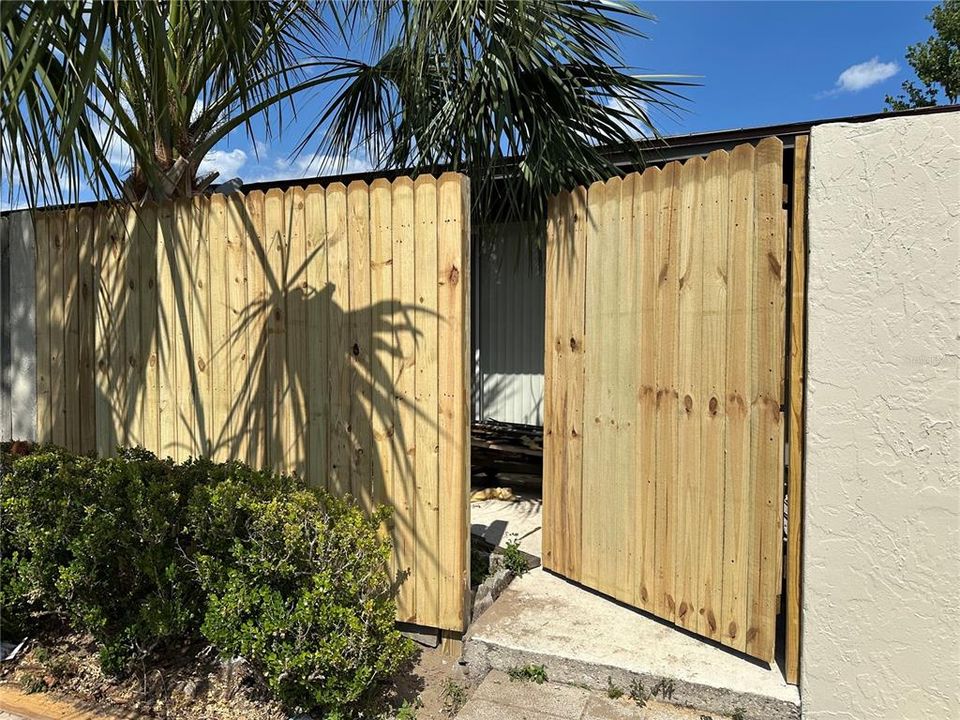 出租: $1,350 (2 贝兹, 2 浴室, 1008 平方英尺)