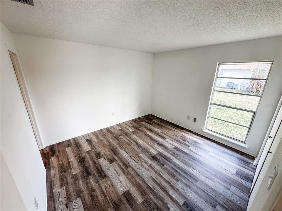 出租: $1,350 (2 贝兹, 2 浴室, 1008 平方英尺)