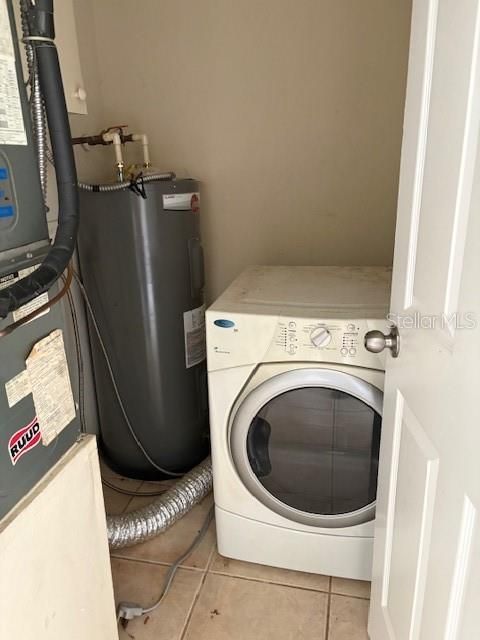 For Rent: $1,350 (2 beds, 1 baths, 896 Square Feet)