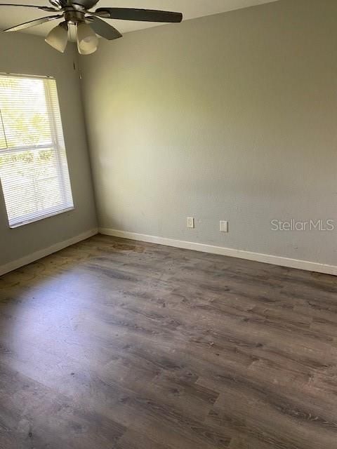 For Rent: $1,350 (2 beds, 1 baths, 896 Square Feet)