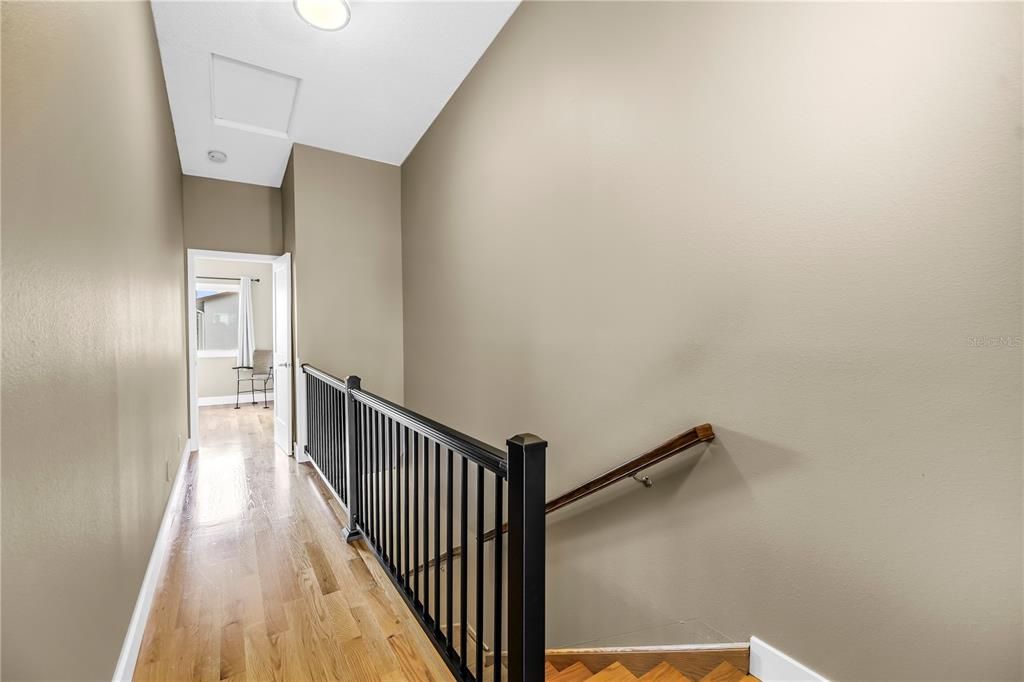 En Venta: $899,000 (3 camas, 3 baños, 1585 Pies cuadrados)