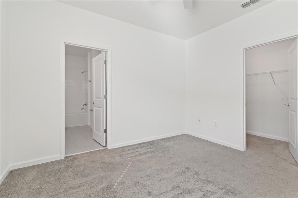 For Rent: $2,300 (3 beds, 2 baths, 1930 Square Feet)