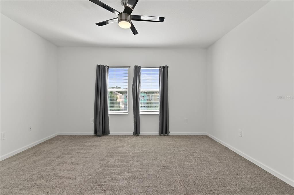 For Rent: $2,300 (3 beds, 2 baths, 1930 Square Feet)