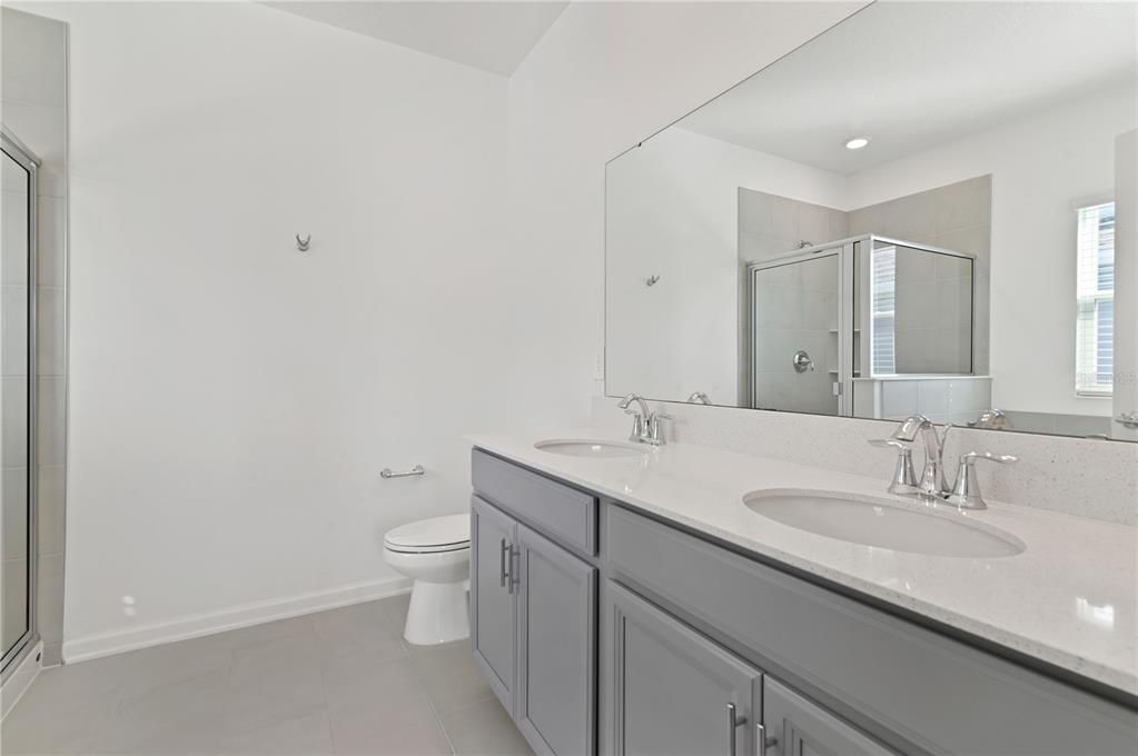 For Rent: $2,300 (3 beds, 2 baths, 1930 Square Feet)