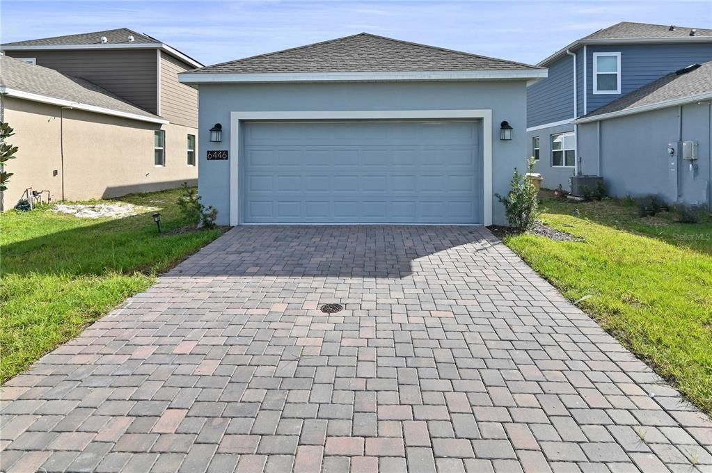 For Rent: $2,300 (3 beds, 2 baths, 1930 Square Feet)