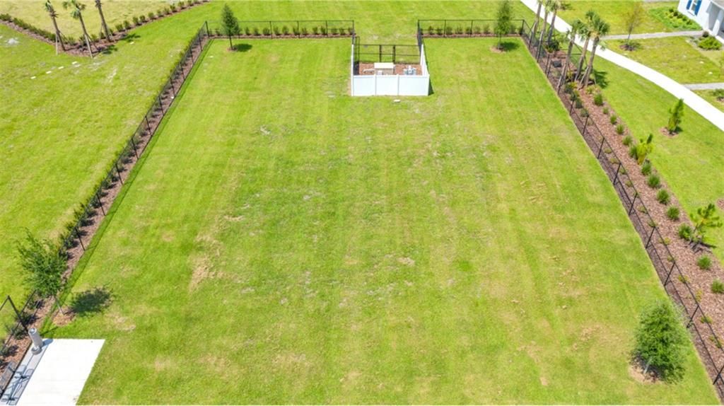 For Rent: $2,300 (3 beds, 2 baths, 1930 Square Feet)