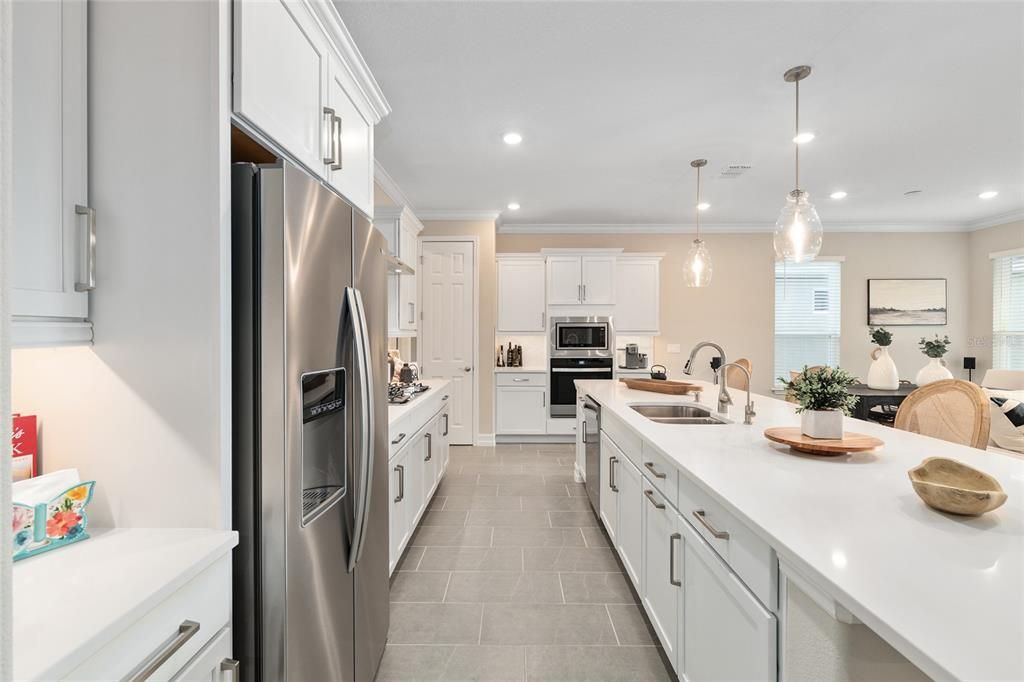 На продажу: $485,000 (3 спален, 2 ванн, 1894 Квадратных фут)