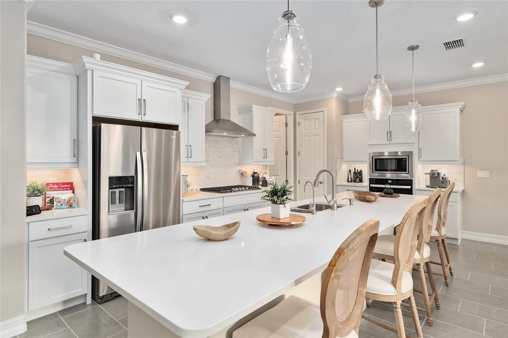 На продажу: $485,000 (3 спален, 2 ванн, 1894 Квадратных фут)