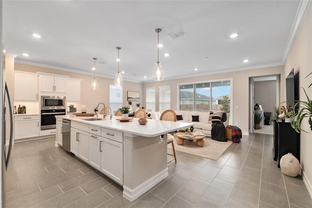 На продажу: $485,000 (3 спален, 2 ванн, 1894 Квадратных фут)