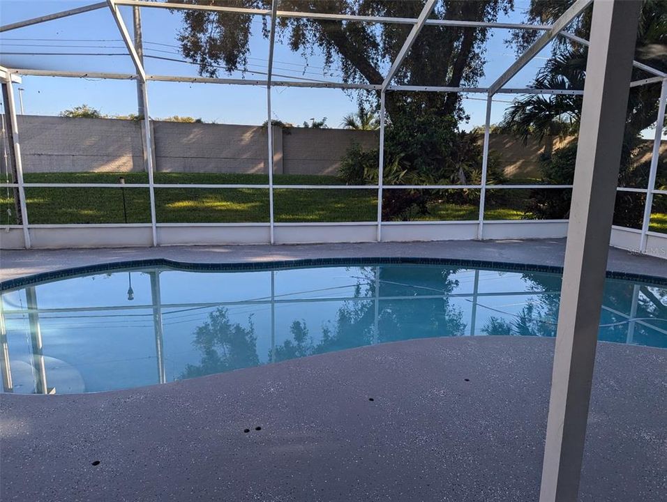 For Rent: $3,975 (4 beds, 3 baths, 2359 Square Feet)