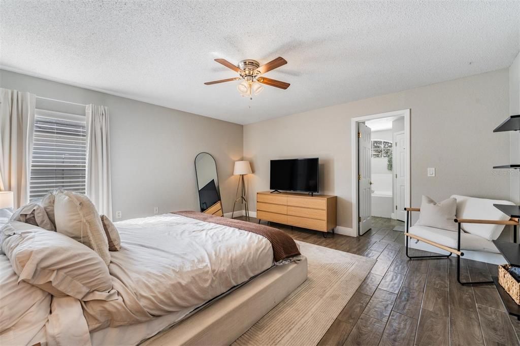 For Sale: $420,000 (4 beds, 2 baths, 1691 Square Feet)