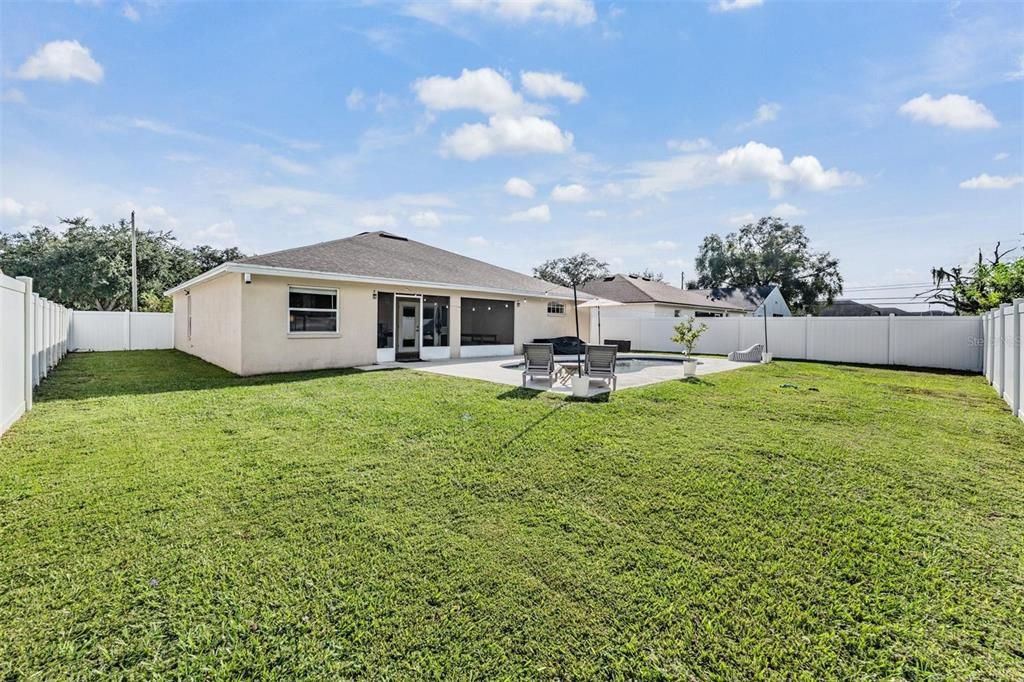 For Sale: $420,000 (4 beds, 2 baths, 1691 Square Feet)