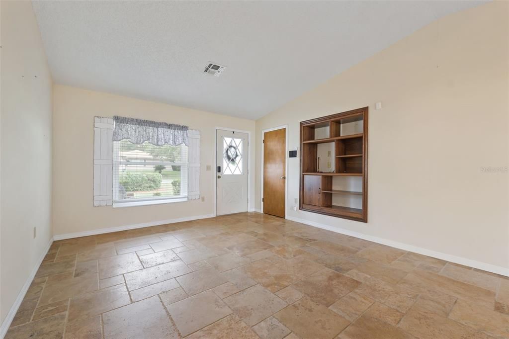 Activo con contrato: $234,900 (2 camas, 2 baños, 1096 Pies cuadrados)