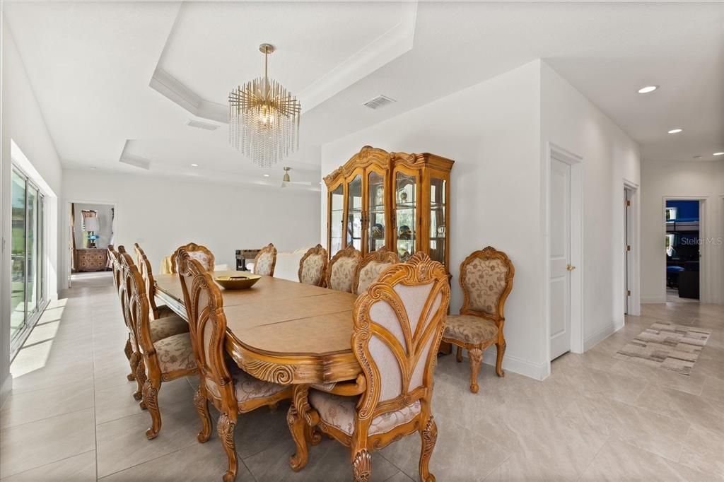 For Sale: $1,450,000 (4 beds, 3 baths, 2728 Square Feet)