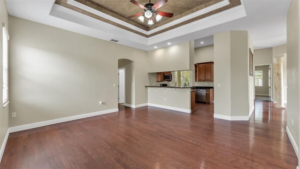 На продажу: $397,500 (4 спален, 2 ванн, 2322 Квадратных фут)