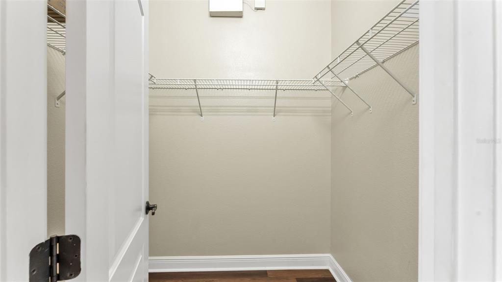 На продажу: $397,500 (4 спален, 2 ванн, 2322 Квадратных фут)