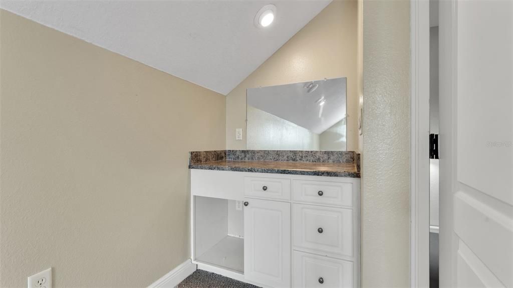 На продажу: $397,500 (4 спален, 2 ванн, 2322 Квадратных фут)