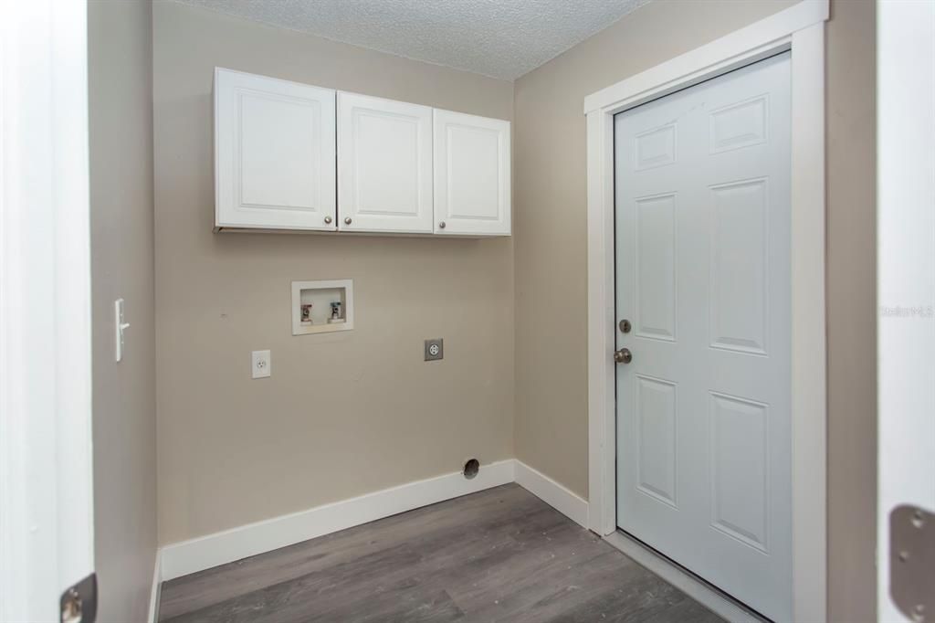 En Venta: $269,900 (4 camas, 2 baños, 2236 Pies cuadrados)