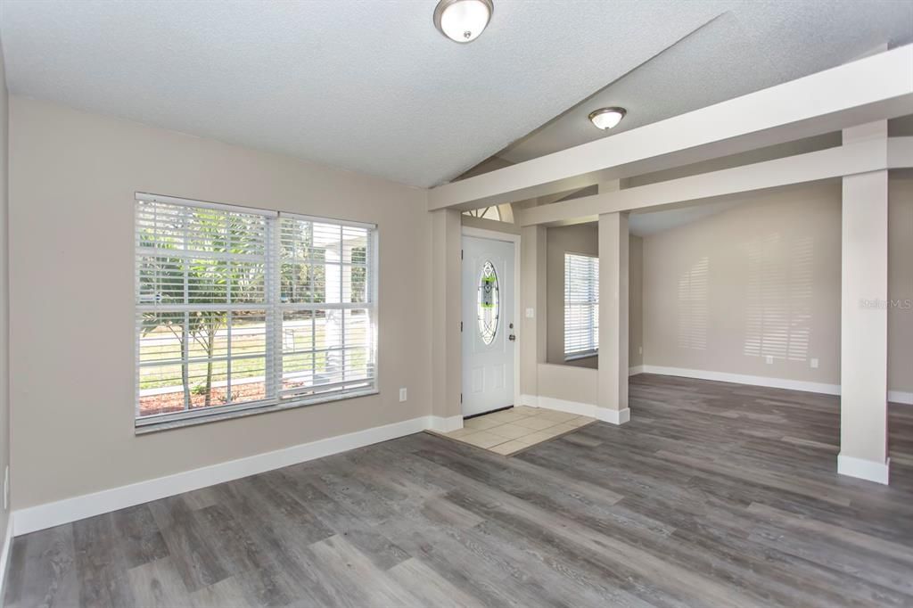 En Venta: $269,900 (4 camas, 2 baños, 2236 Pies cuadrados)