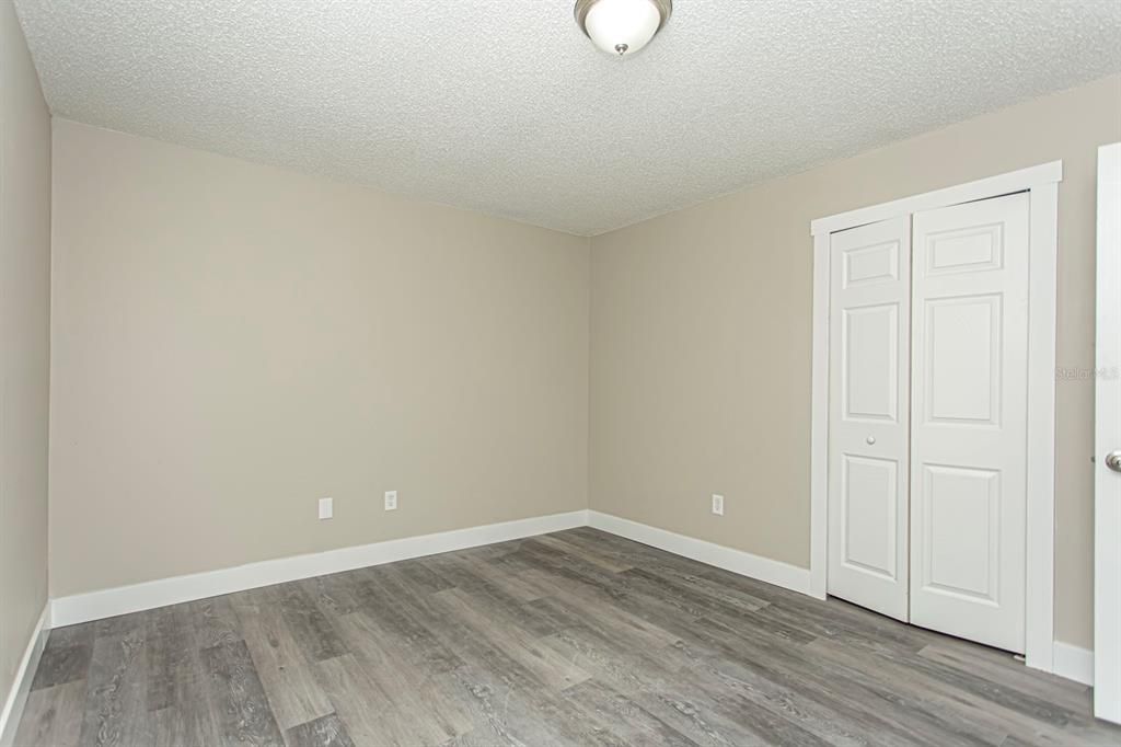 En Venta: $269,900 (4 camas, 2 baños, 2236 Pies cuadrados)