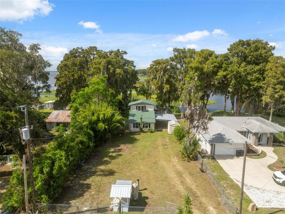 For Sale: $365,000 (2 beds, 2 baths, 1160 Square Feet)