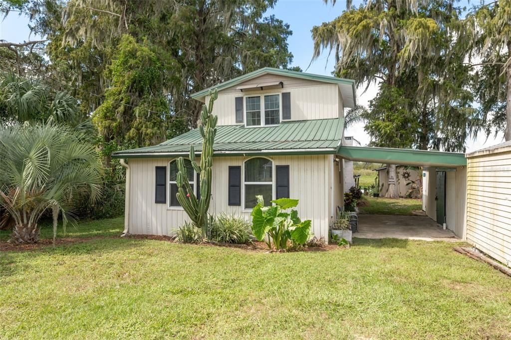 For Sale: $365,000 (2 beds, 2 baths, 1160 Square Feet)