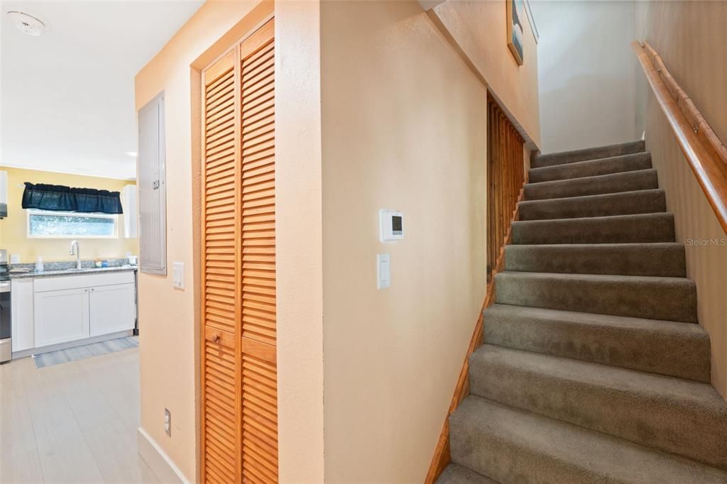 For Sale: $365,000 (2 beds, 2 baths, 1160 Square Feet)