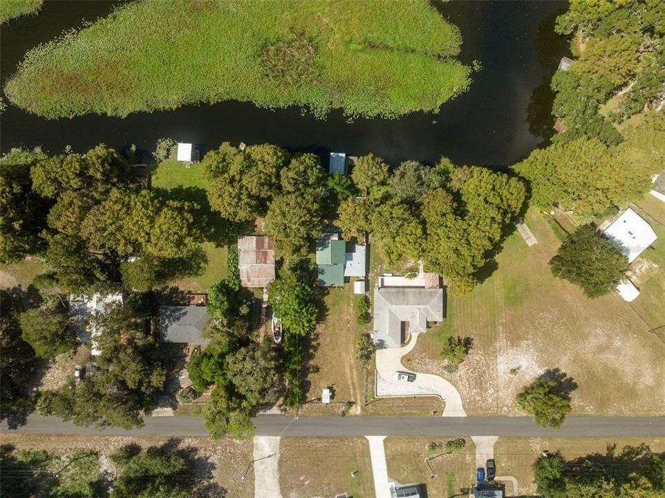 For Sale: $365,000 (2 beds, 2 baths, 1160 Square Feet)